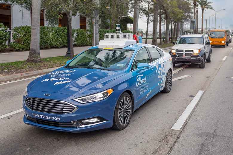 В 2021 году Ford запустит свой масштабный сервис по доставке с использованием беспилотных машин